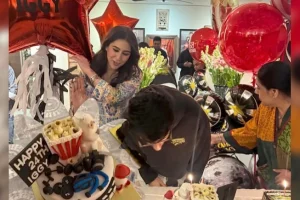 To “Best Boy” Ibrahim Ali Khan, Birthday Wishes From Kareena Kapoor, Sara Ali Khan